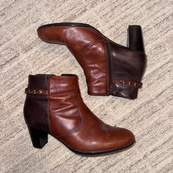 Shoes - Luftpolster Two Tone Leather Bootie Gold Chain Side Zip6.5 EUR 37